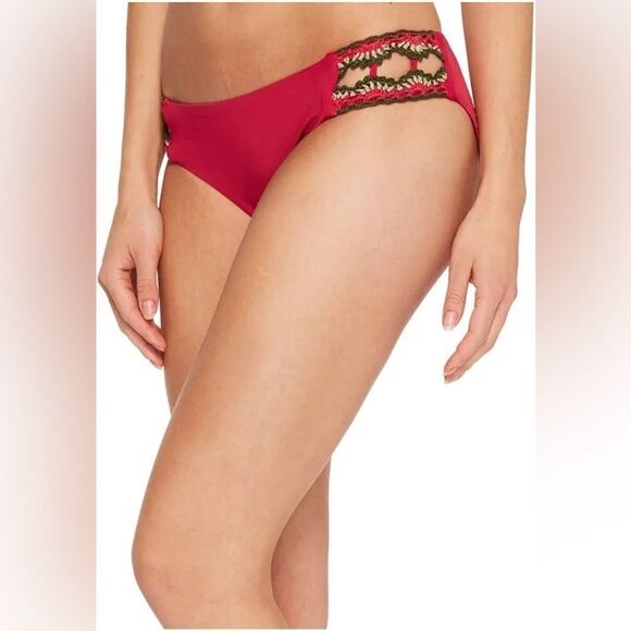 Becca NWT Medina Hipster Crochet Bikini Bottom in Raspberry Size Large - Picture 2 of 5